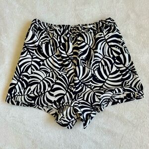 Farm Rio Swing Shorts Black & Ivory Leaf